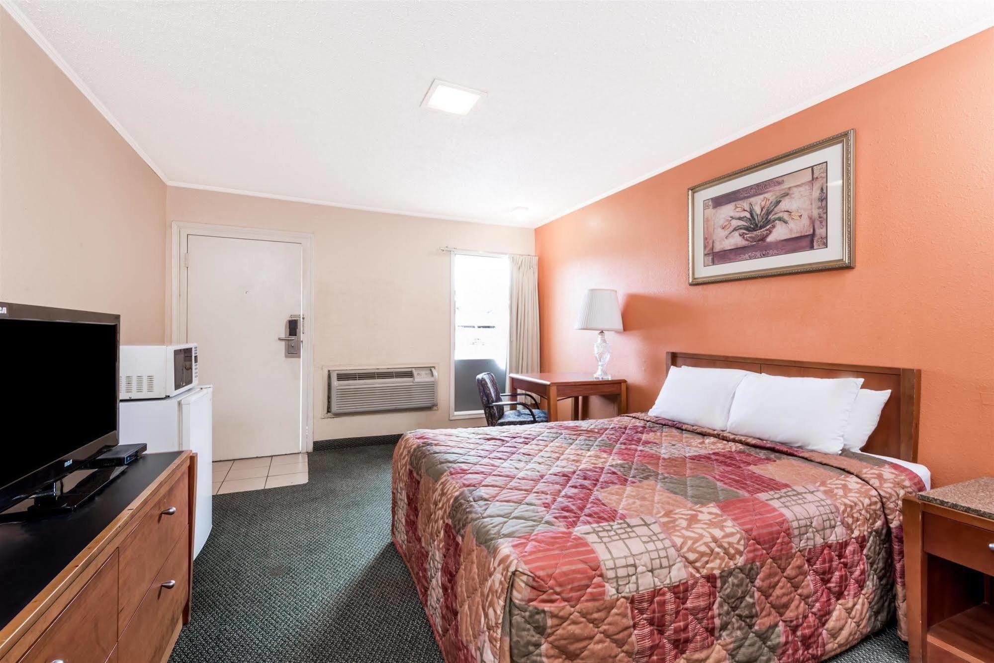 Oyo Hotel Lake Charles La I-10 Экстерьер фото