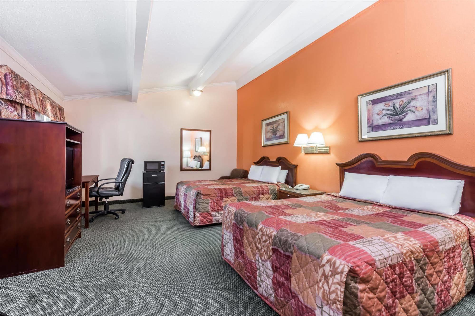Oyo Hotel Lake Charles La I-10 Экстерьер фото