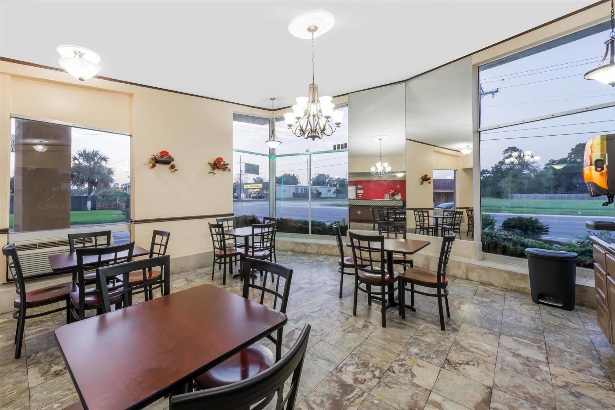 Oyo Hotel Lake Charles La I-10 Экстерьер фото