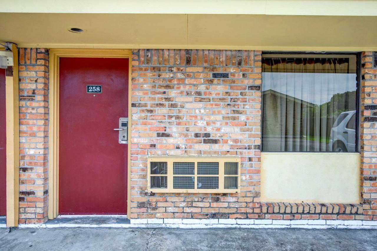 Oyo Hotel Lake Charles La I-10 Экстерьер фото