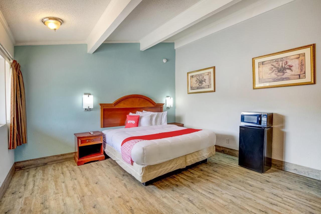 Oyo Hotel Lake Charles La I-10 Экстерьер фото